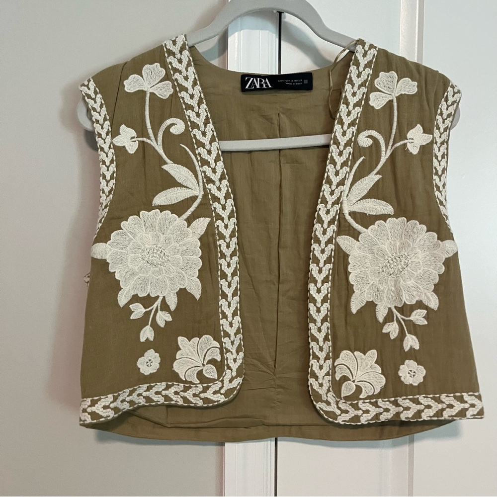 Zara Cropped Vest